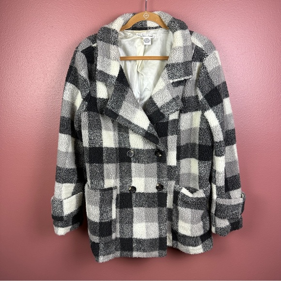 San Souchi Jackets & Blazers - San Souchi black and white buffalo check sherpa pea coat size large